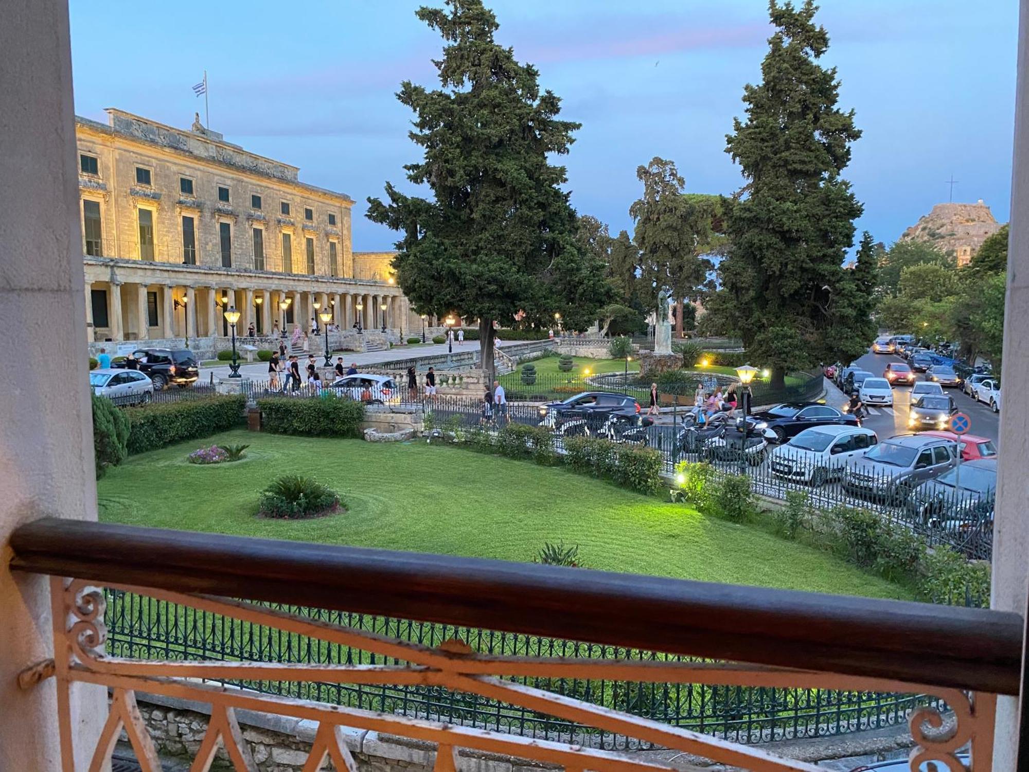 Palazzo Luxury Suite - View To Liston Square & Old Fortress Of Corfu Old Town Экстерьер фото